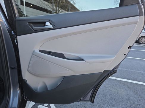 Used 2018 Hyundai Tucson SEL image 29