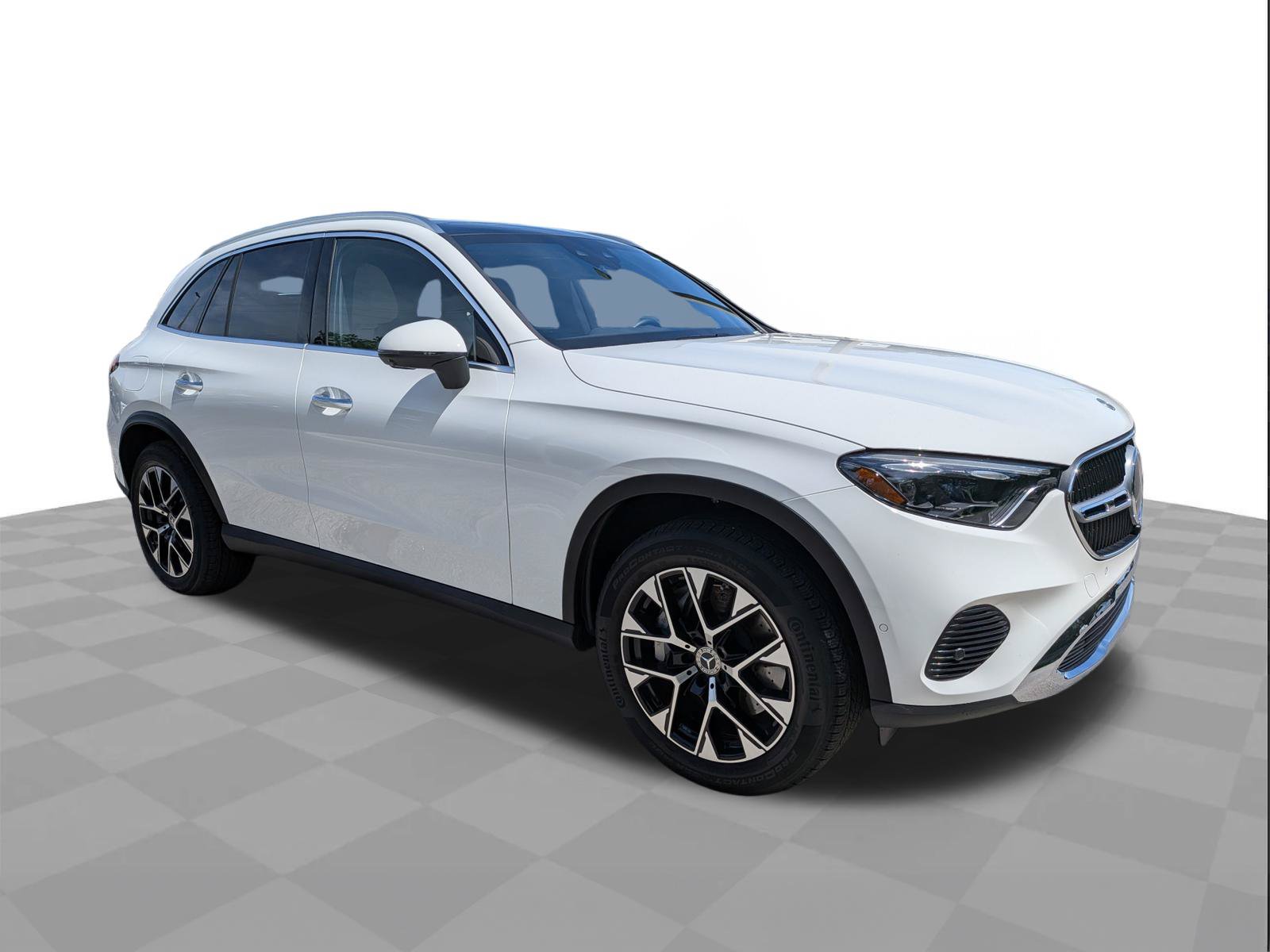 Used 2025 Mercedes-Benz GLC 350e 4MATIC image 2