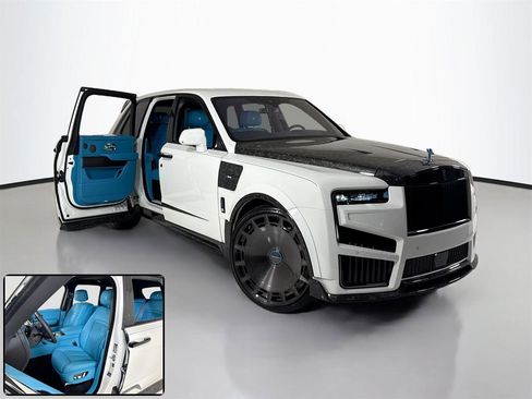 Used 2026 Rolls-Royce Cullinan AWD/4WD image 2