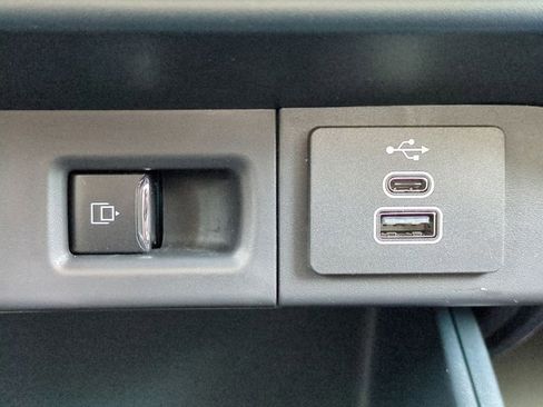 New 2026 Ford Maverick Lariat image 23