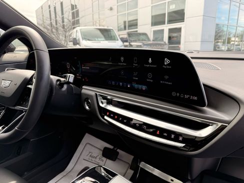 Used 2024 Cadillac Lyriq Tech AWD/4WD image 30