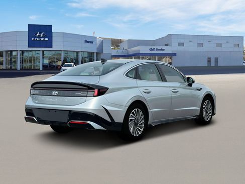 New 2025 Hyundai Sonata Limited FWD image 7
