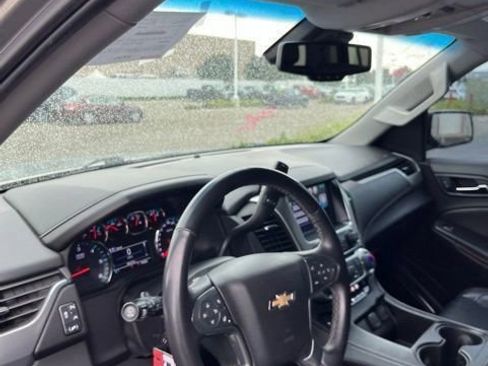 Used 2017 Chevrolet Tahoe LT w/ Luxury Package RWD image 13
