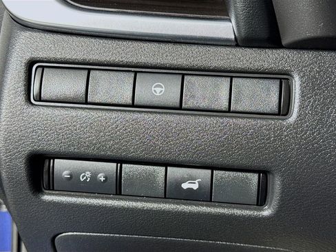 Used 2021 Nissan Rogue SL w/ Premium Package image 14