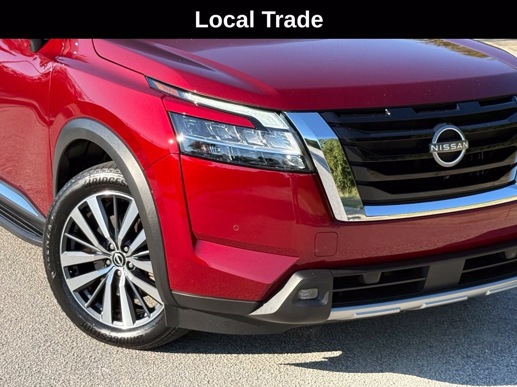 Used 2022 Nissan Pathfinder Platinum w/ Lighting Package (N93) AWD/4WD image 5