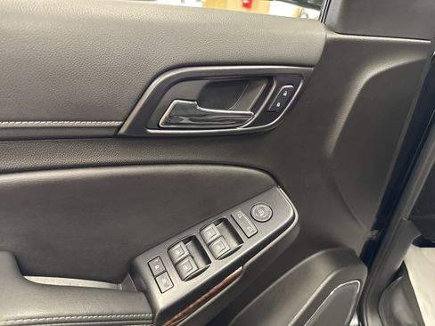 Used 2019 GMC Yukon XL SLE image 26