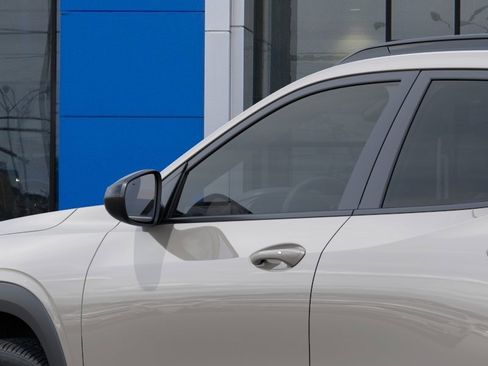 New 2026 Chevrolet Trax RS w/ Sunroof Package FWD image 12