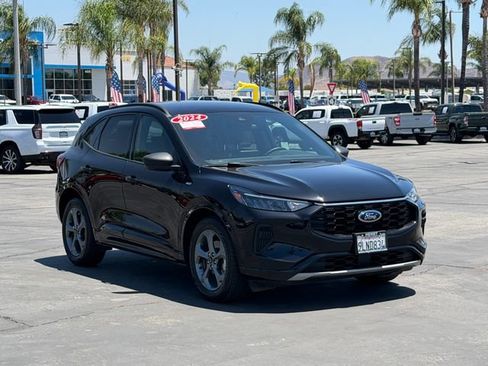 Used 2024 Ford Escape ST-Line w/ Equipment Group 301A FWD image 3