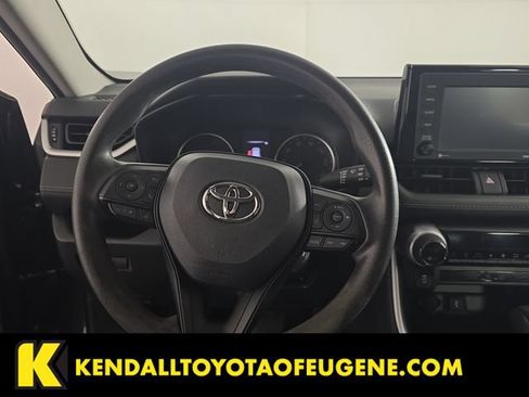 Used 2022 Toyota RAV4 LE AWD/4WD image 12