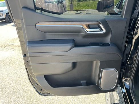 Used 2025 Chevrolet Silverado 1500 High Country w/ Midnight Edition AWD/4WD image 27
