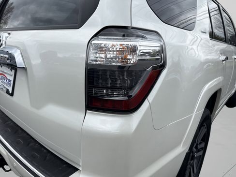 Used 2022 Toyota 4Runner Limited AWD/4WD image 7