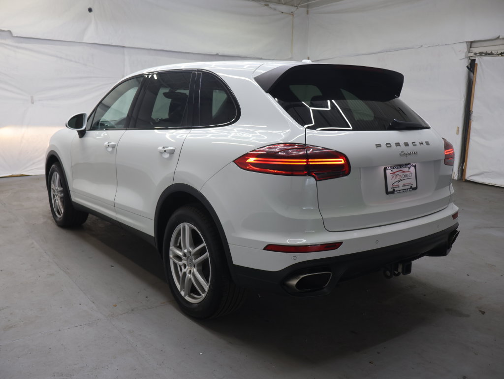 Used 2018 Porsche Cayenne w/ Premium Package AWD/4WD image 5