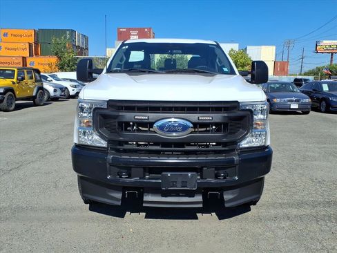 Used 2022 Ford F250 XL w/ Snow Plow/Camper Package image 2