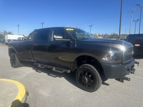 Used 2016 RAM 3500 Tradesman w/ Popular Equipment Group image 5