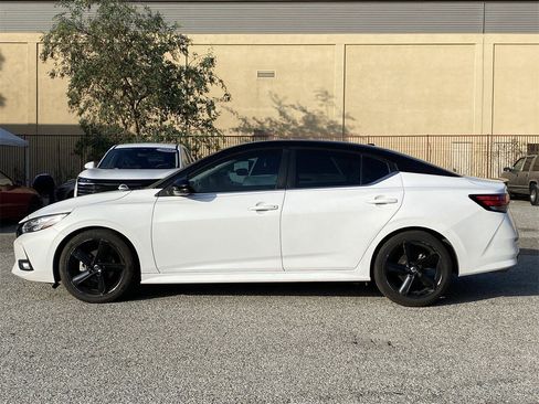 Used 2023 Nissan Sentra SR w/ Midnight Edition Package image 3