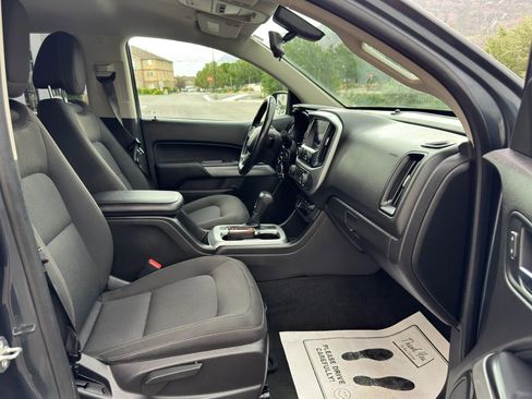 Used 2018 Chevrolet Colorado LT AWD/4WD image 19