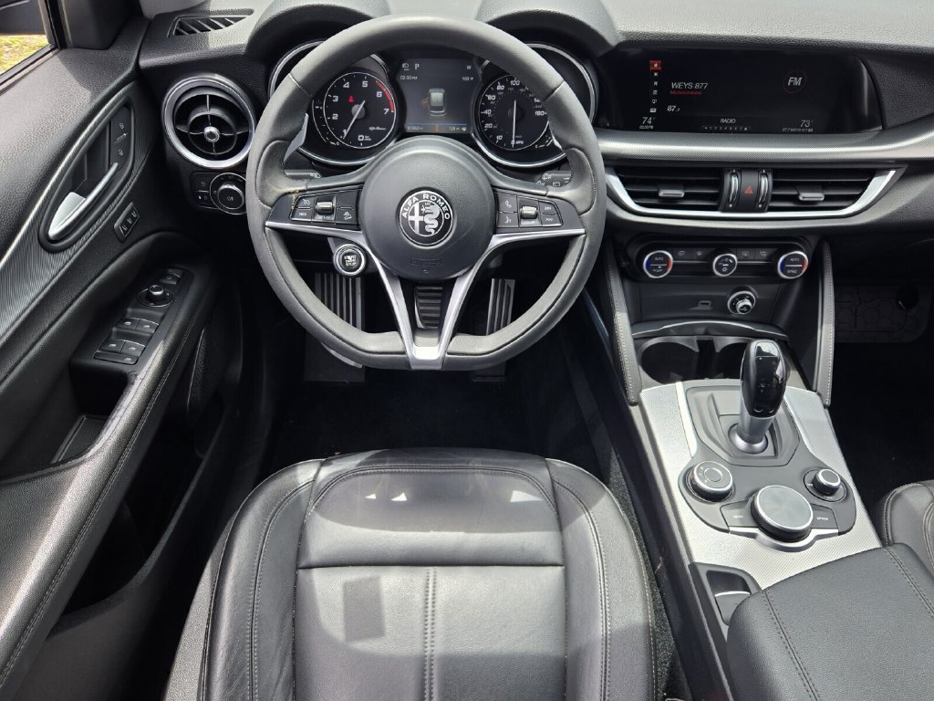 Used 2018 Alfa Romeo Stelvio Sport w/ Quick Order Package 22J Sport AWD/4WD image 13