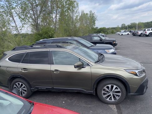 Used 2020 Subaru Outback Premium AWD/4WD image 11