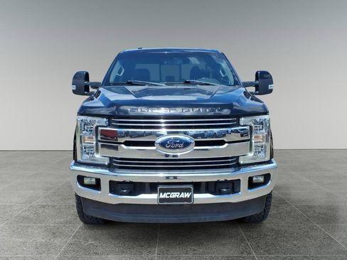 Used 2018 Ford F250 Lariat w/ Lariat Value Package AWD/4WD image 5