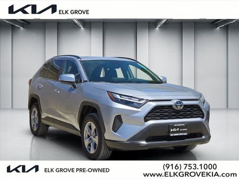 Used 2025 Toyota RAV4 XLE w/ Convenience Package AWD/4WD image 1