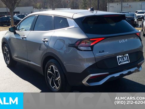 Used 2024 Kia Sportage LX image 10