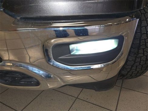 Used 2020 RAM 1500 Laramie image 25