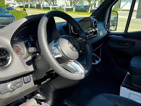 New 2025 Mercedes-Benz Sprinter 3500 image 8