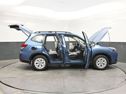 Used 2023 Subaru Forester AWD/4WD image 46