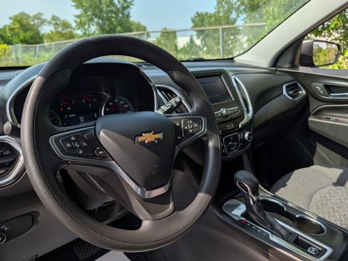Used 2022 Chevrolet Equinox LT FWD image 24
