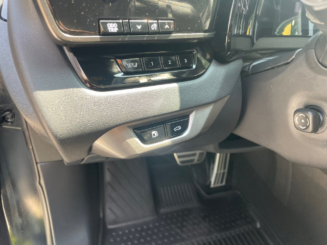 Used 2023 Lexus RX 350 F Sport w/ Accessory Package (Z1) AWD/4WD image 26