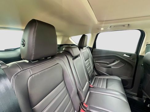 Used 2017 Ford Escape Titanium w/ Canadian Touring Package AWD/4WD image 30