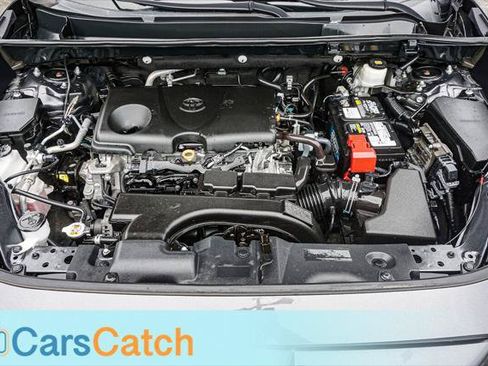 Used 2020 Toyota RAV4 XLE w/ Convenience Package FWD image 35