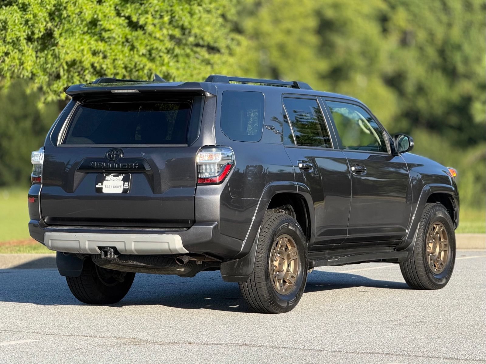Used 2020 Toyota 4Runner TRD Off-Road Premium AWD/4WD image 11