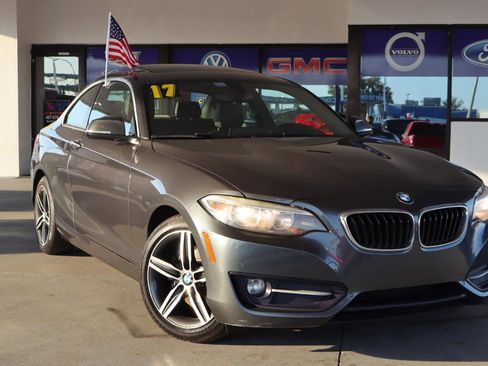 Used 2017 BMW 230i Coupe image 2