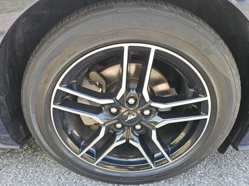 Used 2019 Ford Mustang Coupe w/ Equipment Group 101A RWD image 29
