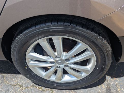 Used 2013 Hyundai Tucson Limited w/ Premium Pkg AWD/4WD image 34