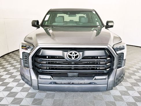 Used 2025 Toyota Tundra SR5 w/ SR5 Convenience Package AWD/4WD image 8