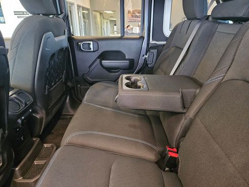 Used 2021 Jeep Wrangler Unlimited Rubicon 4xe w/ Steel Bumper Group image 25