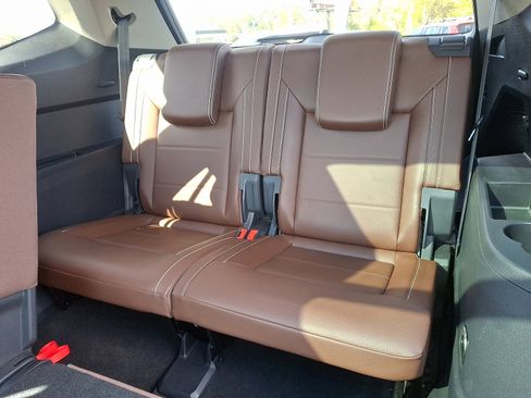 Certified 2023 Volkswagen Atlas SE w/ Panoramic Sunroof Package image 11