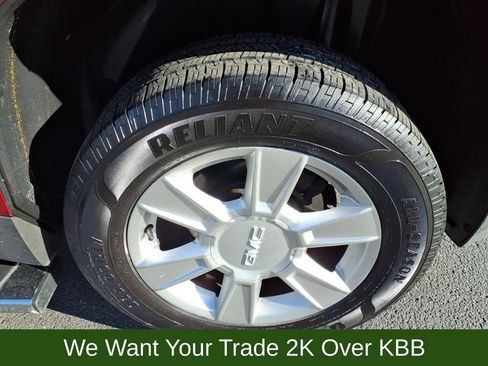 Used 2013 GMC Terrain SLE w/ LPO, Chrome Package image 12