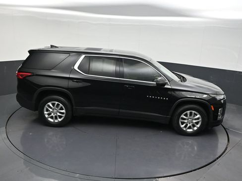Used 2023 Chevrolet Traverse LS FWD image 25