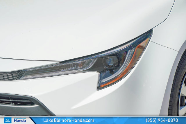 Used 2025 Toyota Corolla LE FWD image 5