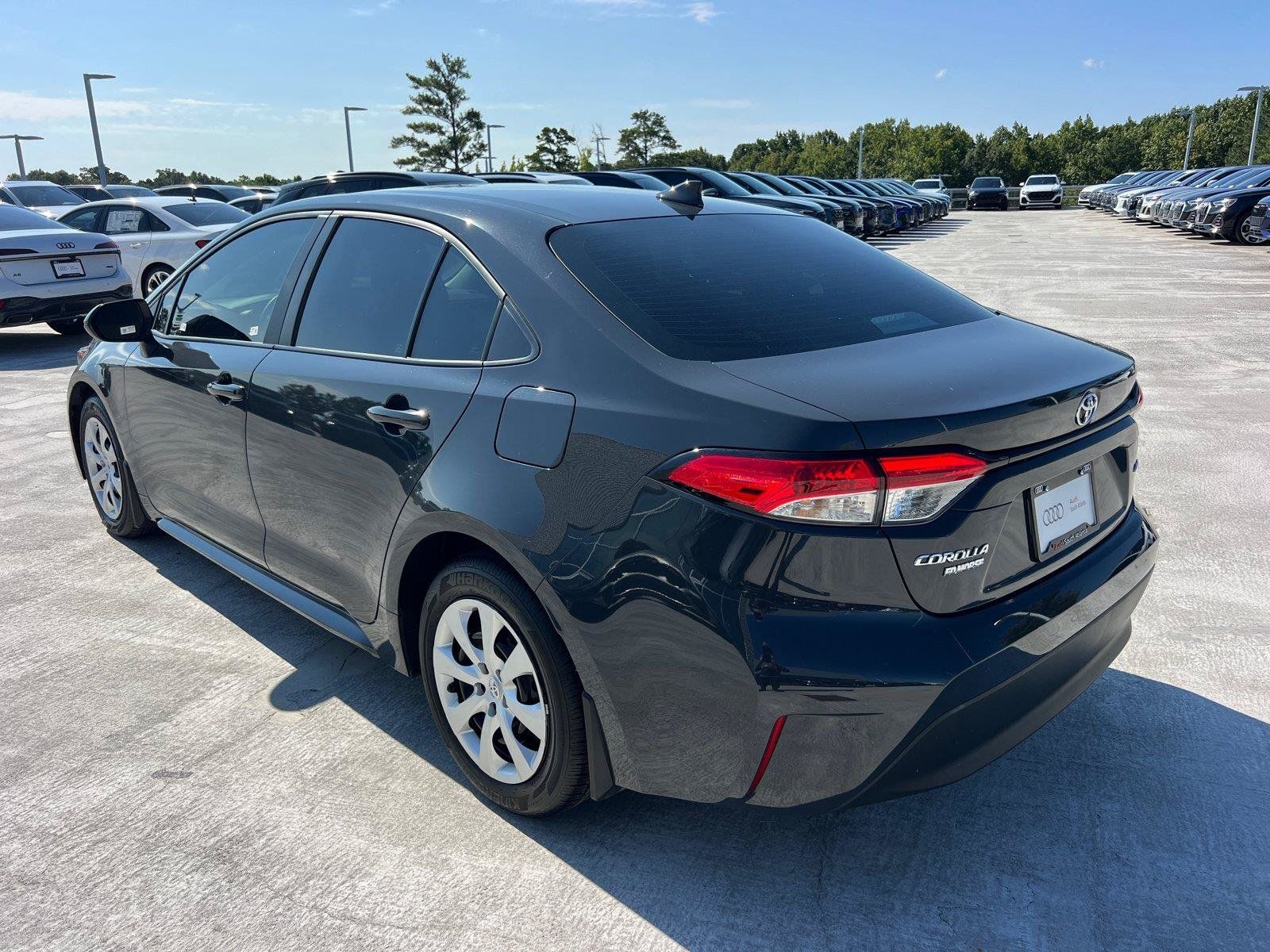 Used 2025 Toyota Corolla LE FWD image 7