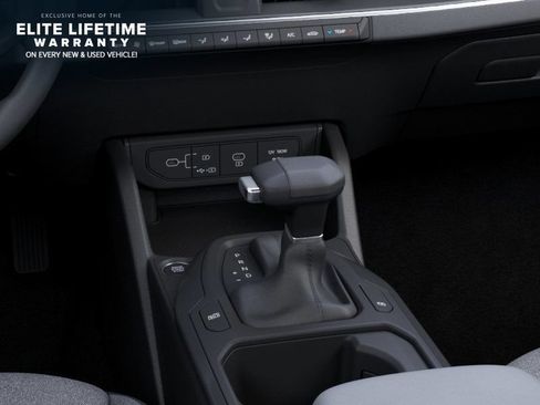 New 2026 Kia K4 FWD image 24
