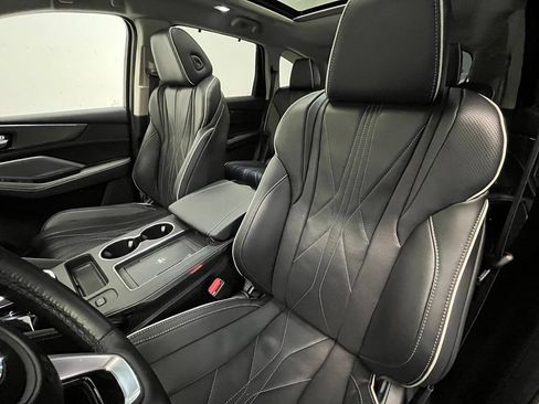 Certified 2025 Acura MDX SH-AWD w/ Advance Package image 11