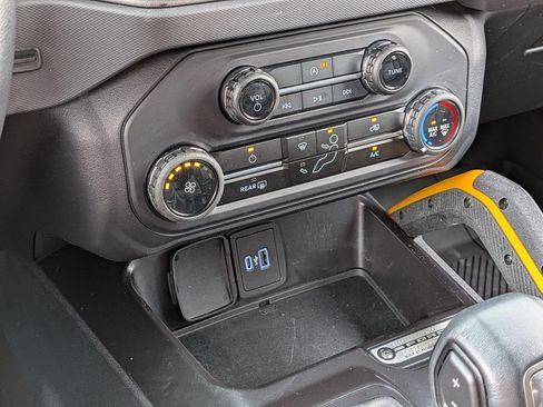 Used 2024 Ford Bronco Badlands AWD/4WD image 18