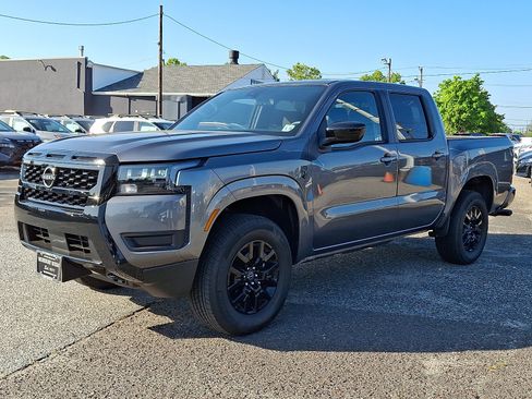 Certified 2026 Nissan Frontier SV w/ All-Weather Content Package AWD/4WD image 3