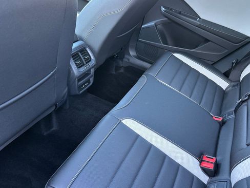 New 2026 Volkswagen Taos SEL image 11