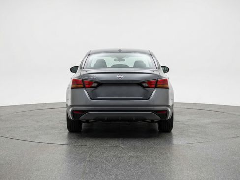 Used 2025 Nissan Altima 2.5 SV image 7