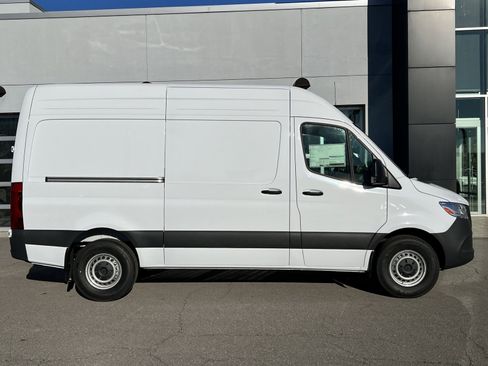 New 2025 Mercedes-Benz Sprinter 2500 image 15